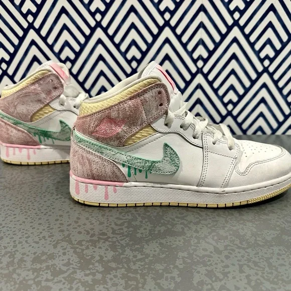 Air Jordan Mid 'Ice Cream'